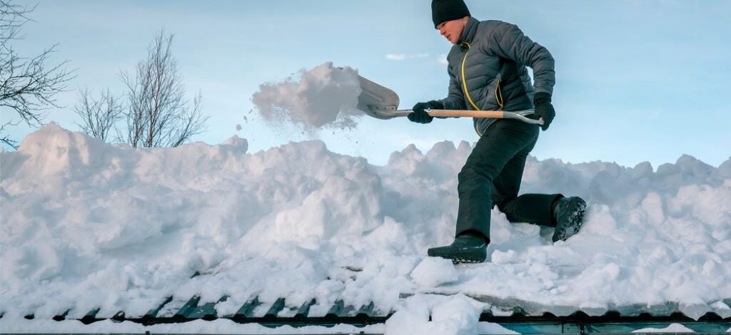 Guide to best roofing options for heavy snow areas