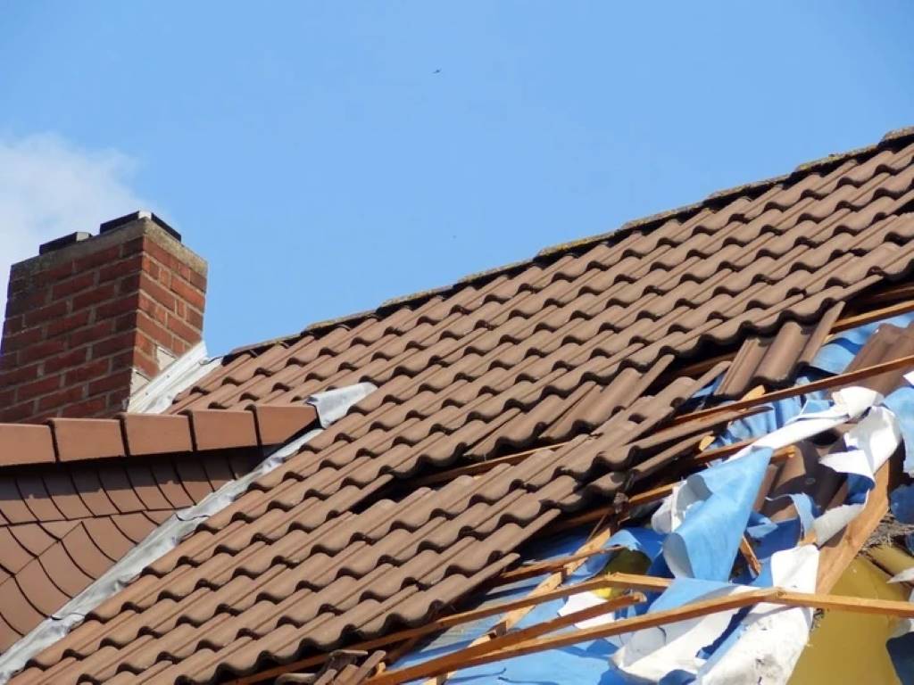 Is Your Roof Failing? Top Causes of Roof Damage in Texas Homes